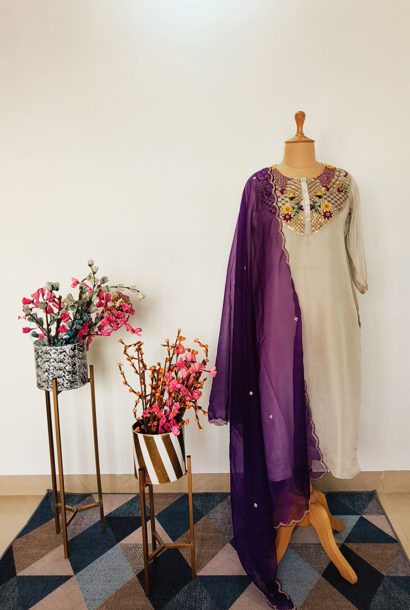 GREY THREAD AND SEQUINS SET