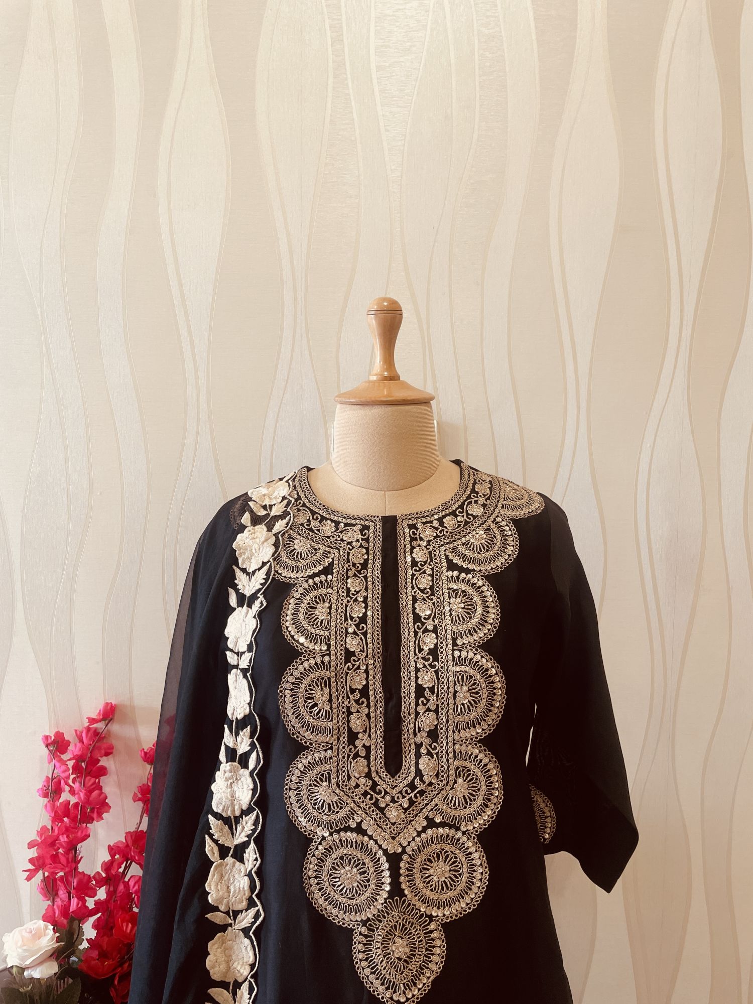 BLACK MARIODI SUIT SET