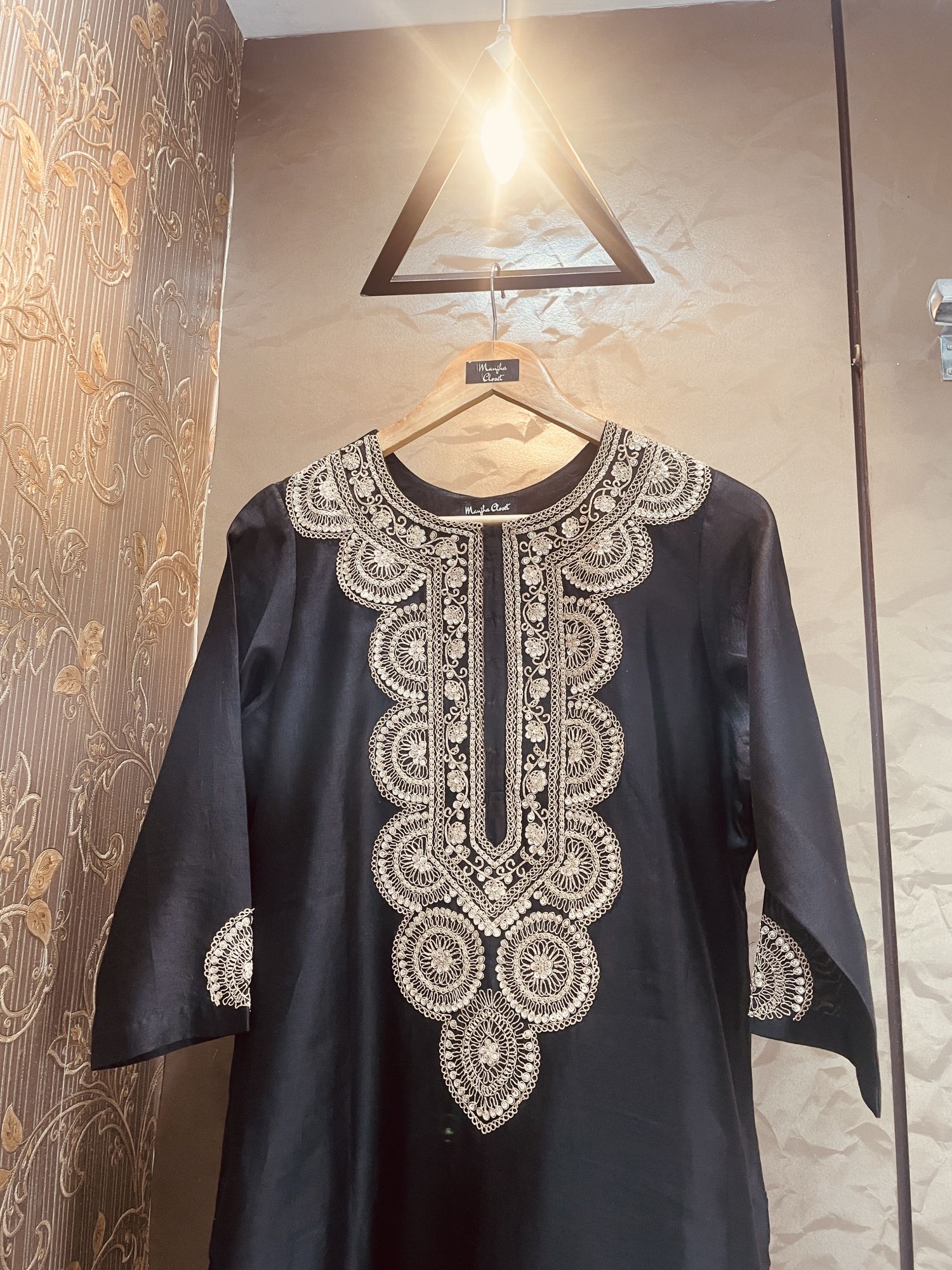 BLACK MARIODI SUIT SET