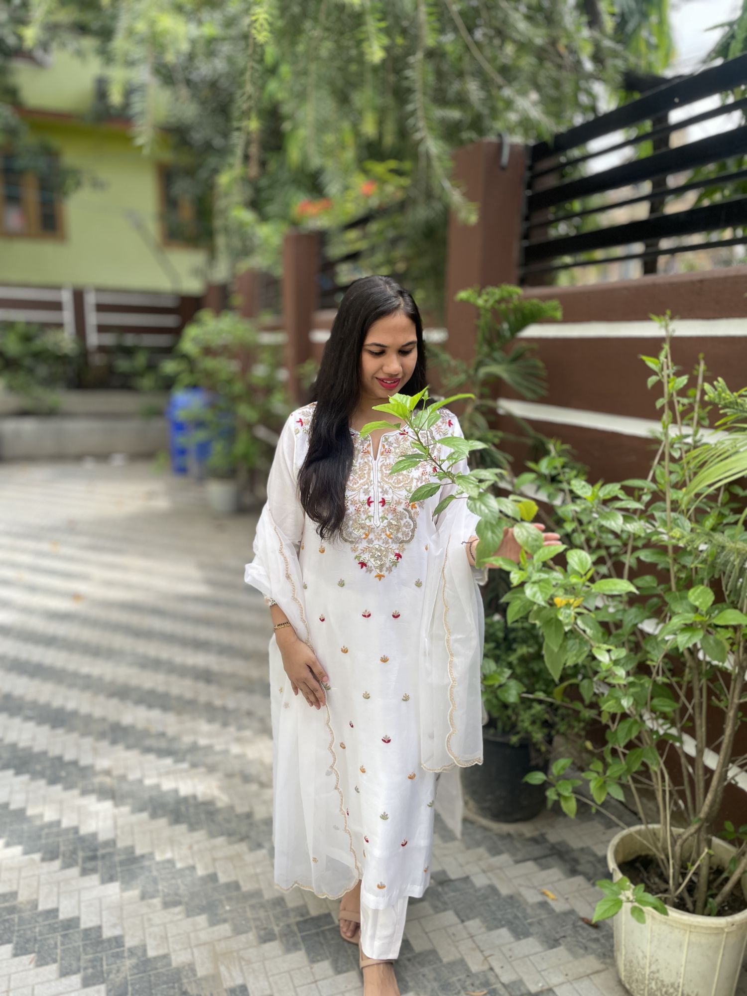 OFF WHITE THREAD AND DABKA SUIT SET