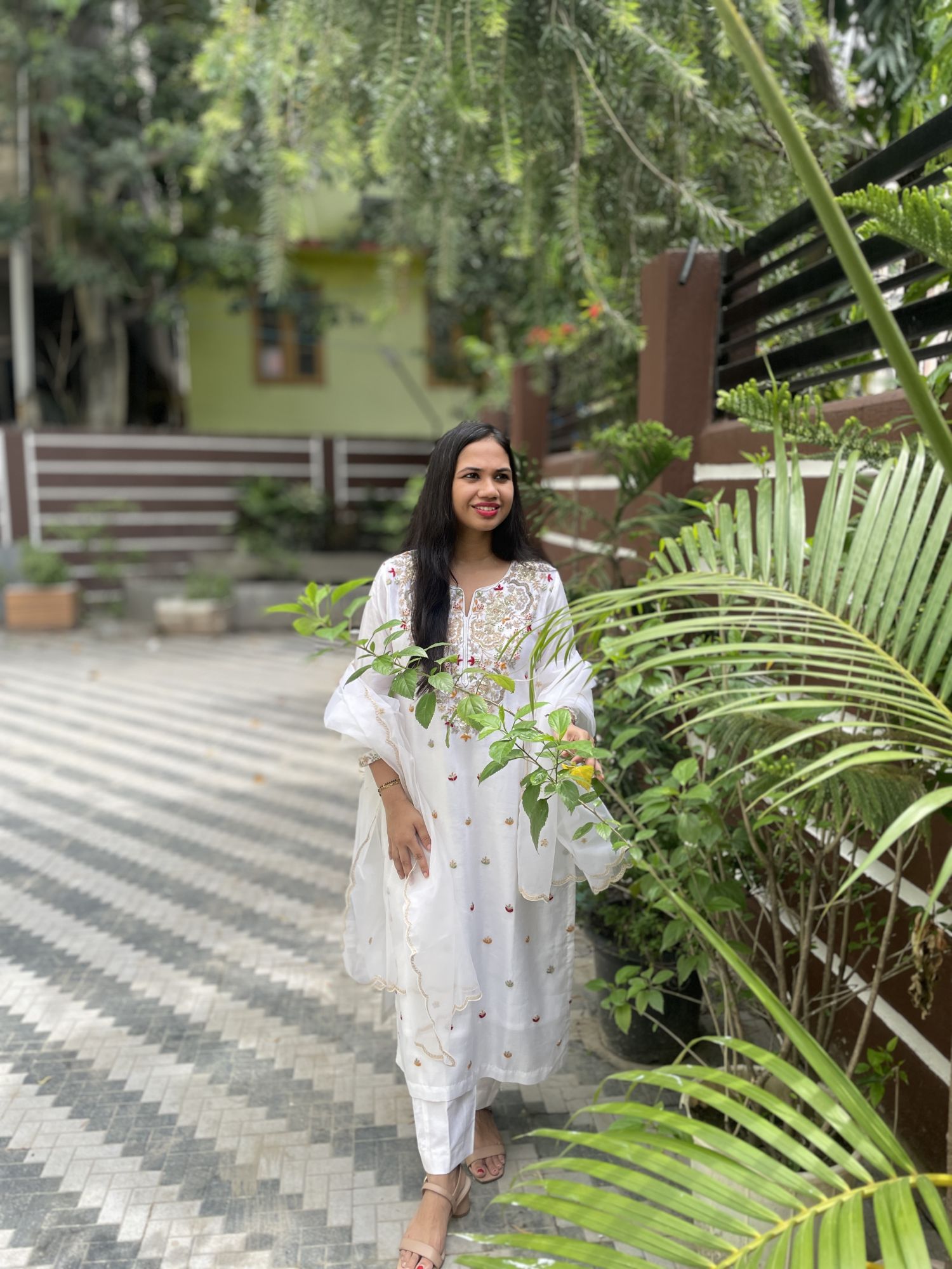 OFF WHITE THREAD AND DABKA SUIT SET