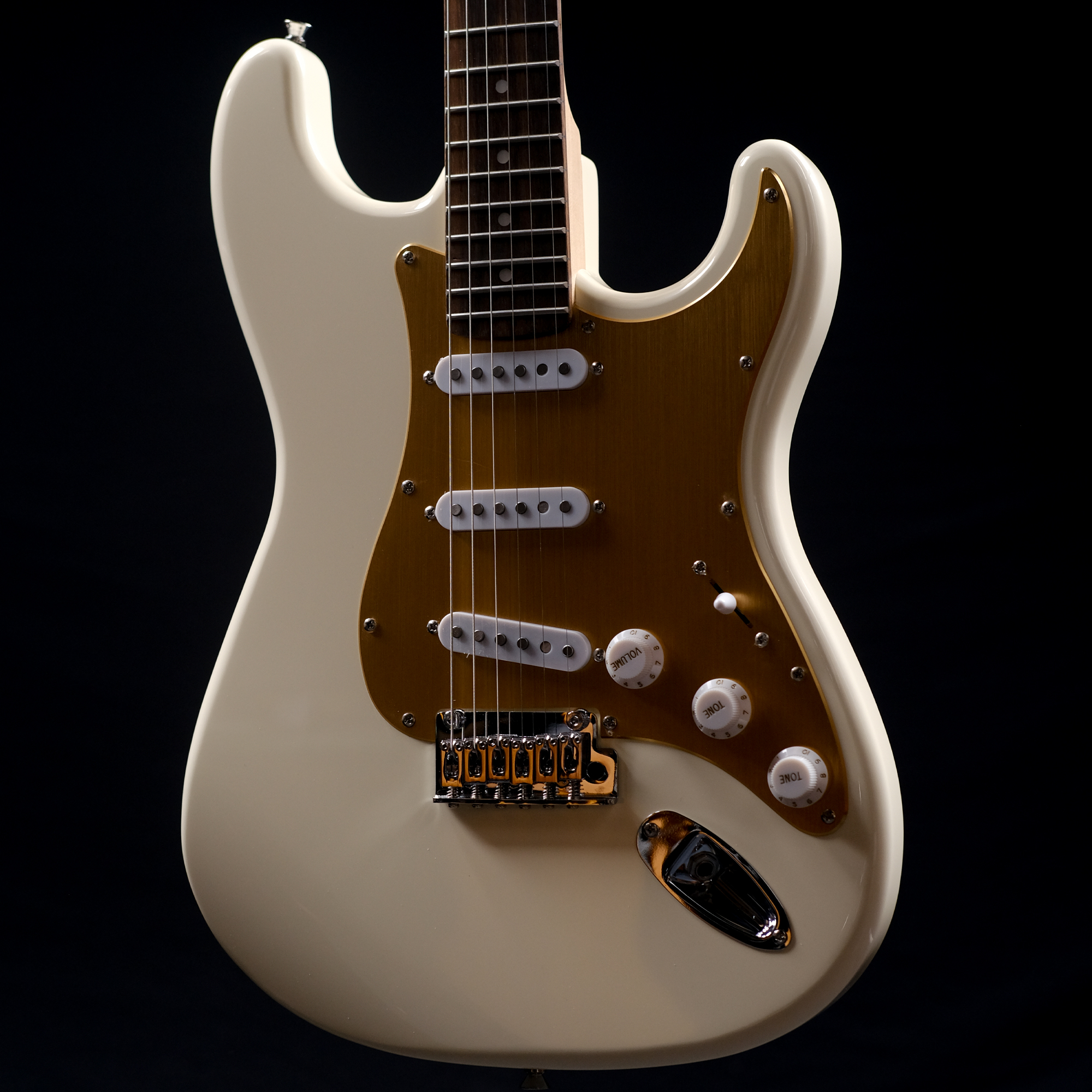 Magna ST62R Stratway Pro White - Roseacer Strydom