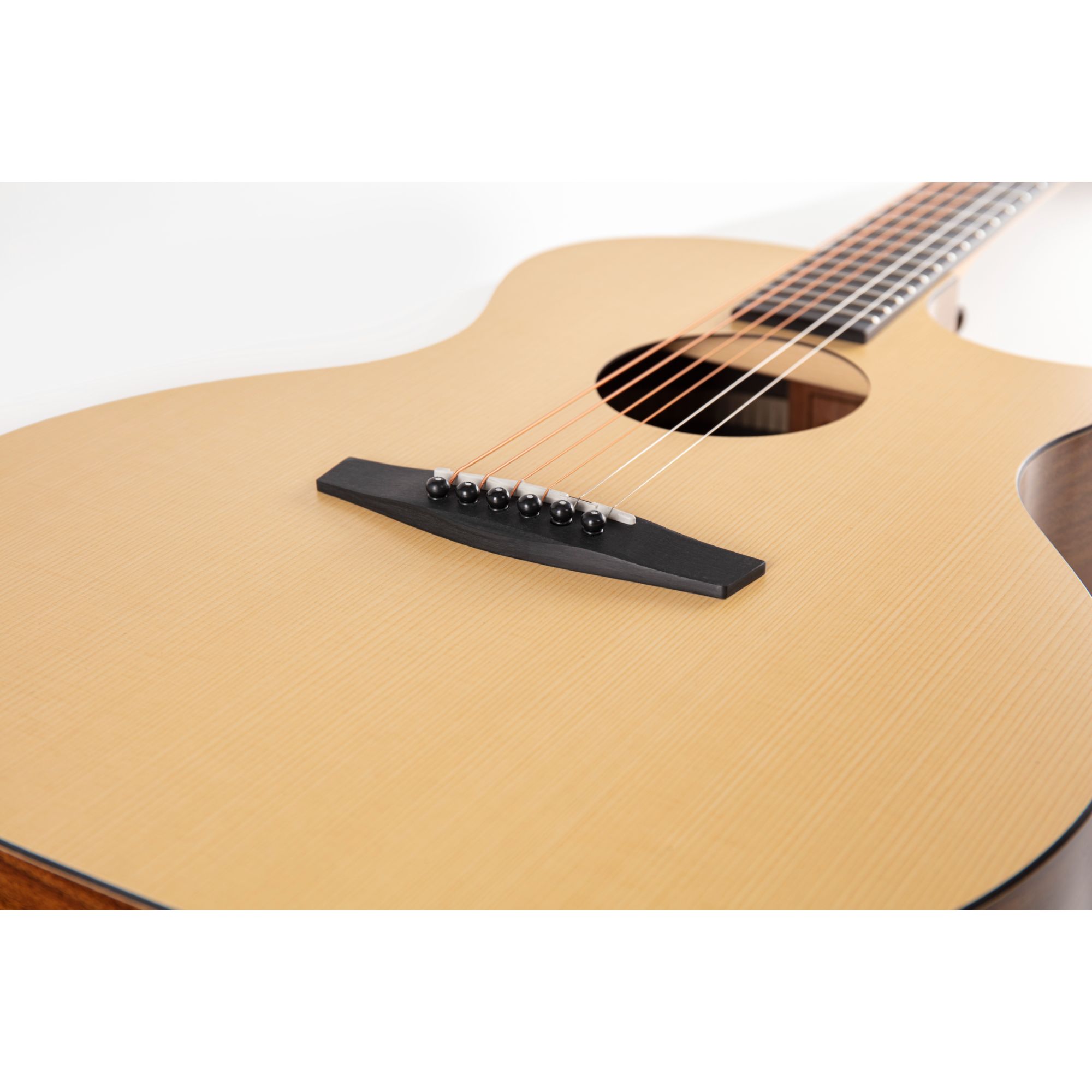 Enya EGA X0 Cutaway Grand Auditorium acoustic guitar Natural