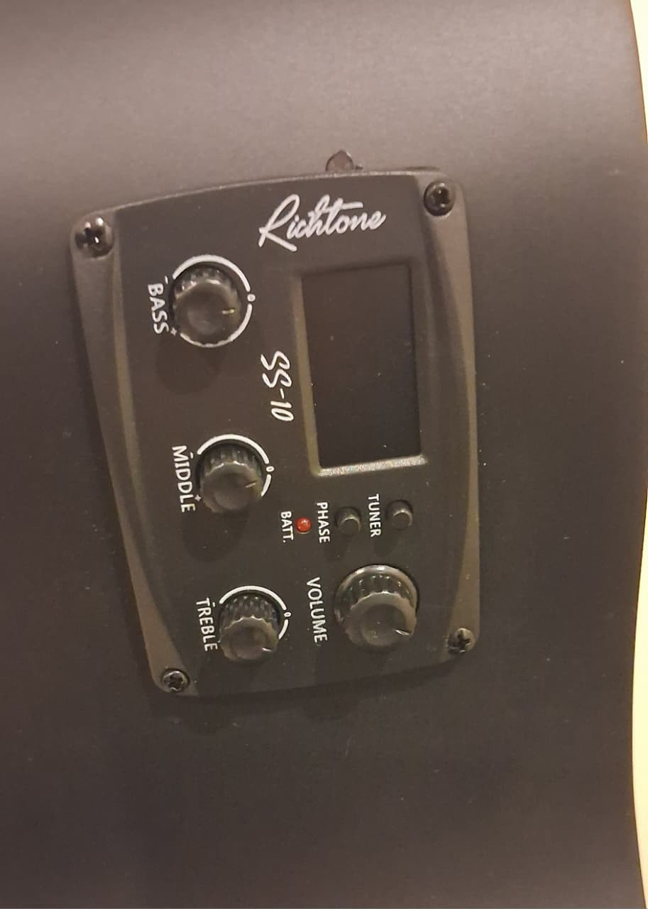 Yamaha FS80C Black Acoustic Semi Acoustic