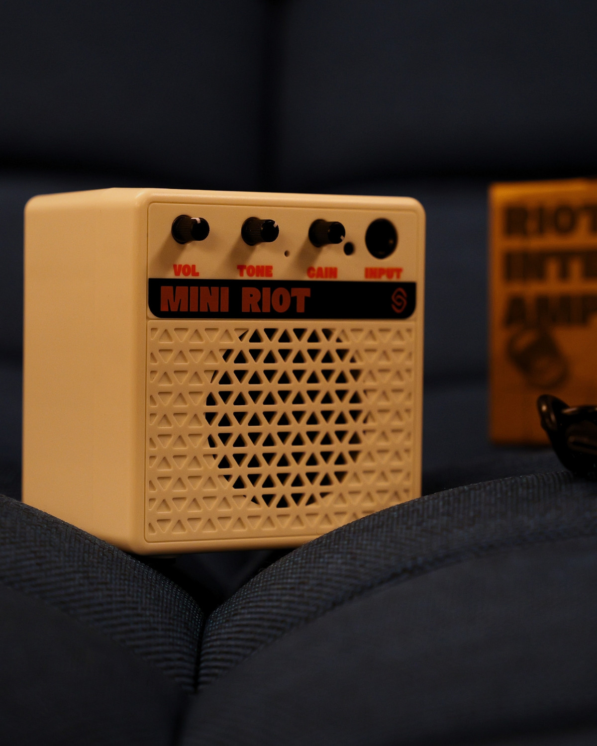 Strydom Mini Riot 8W Portable Guitar Amplifier with Bluetooth