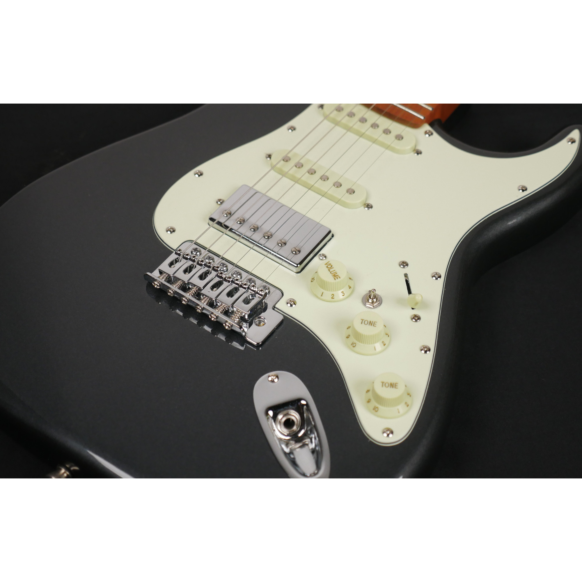 SQOE SEST600 HSS Pickups Roasted Maple Neck