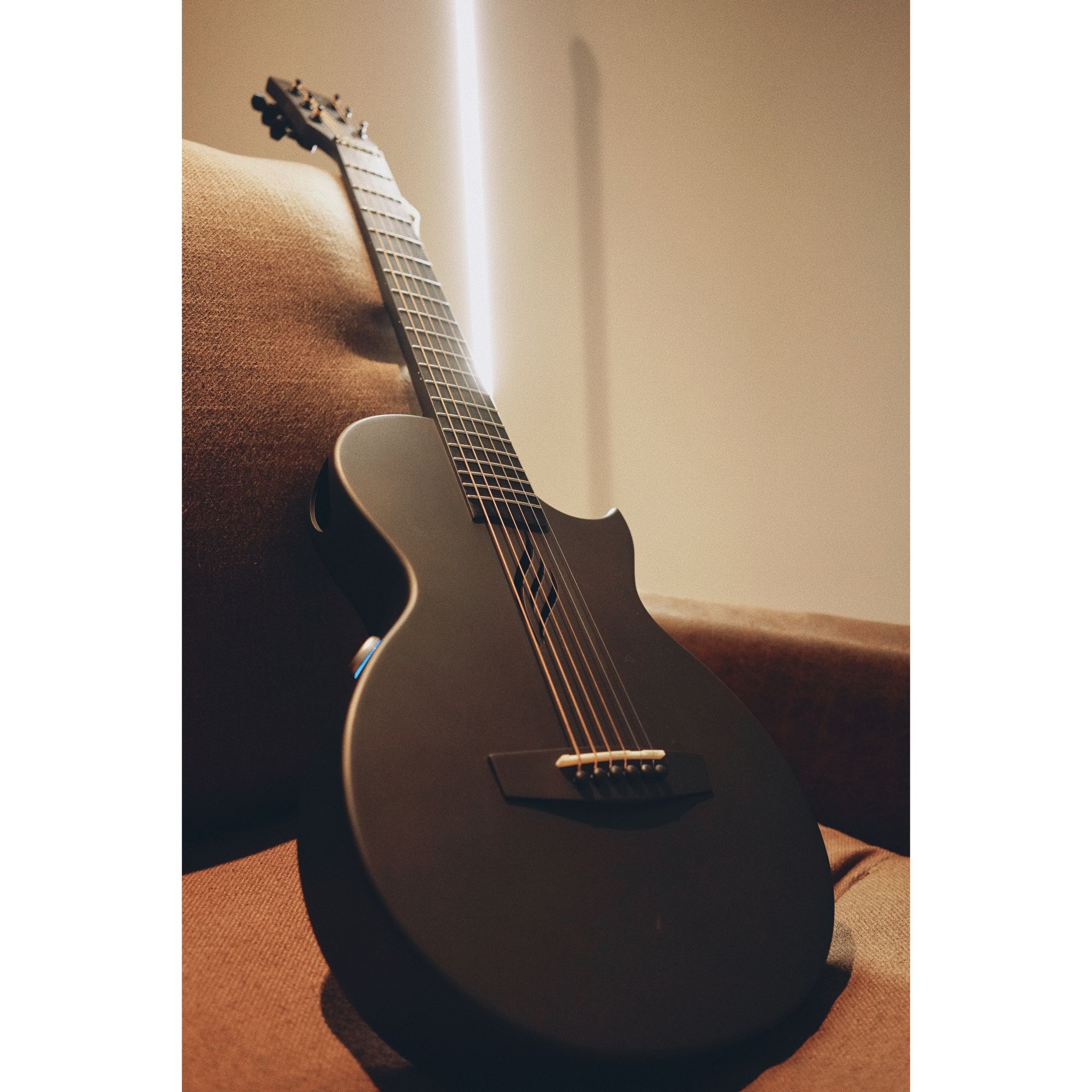 Enya NOVA GO SP1 Black TransAcoustic Electric Guitar Smart Carbon Fiber Acoustic 35 Inch with Pickup Case Strap Cable