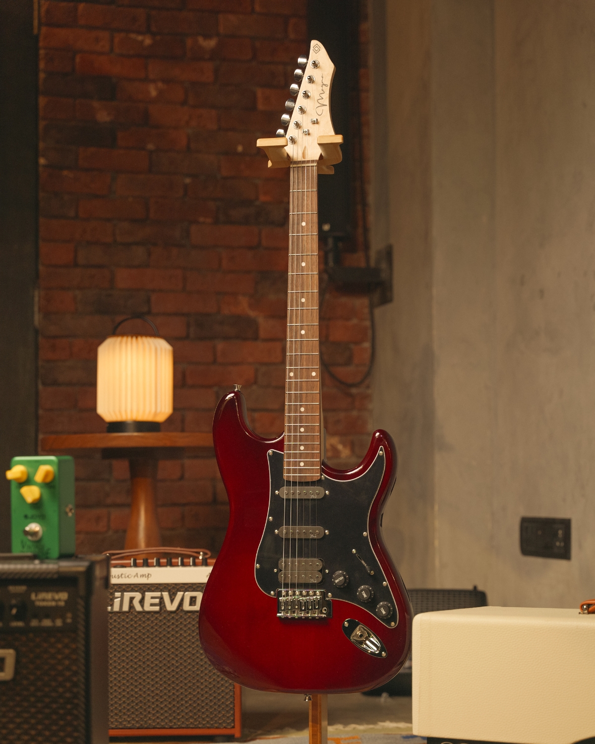 Strydom ST20R Aged Wine Electric Guitar  HSS