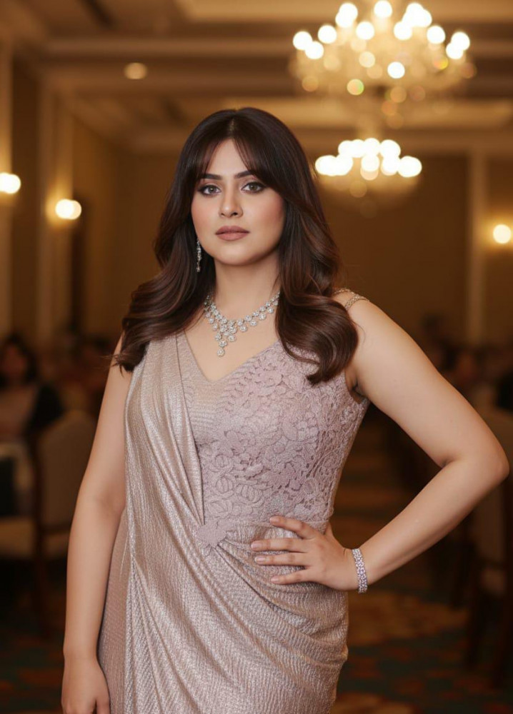 Image of Shimmery Sculpted Set