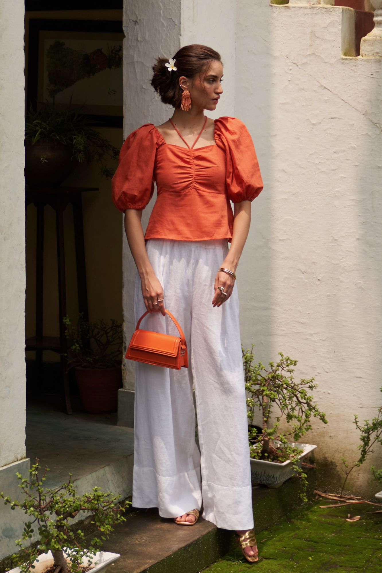 FLORENTINA SOLID CORAL COLOR LINEN FABRIC CROP LENGTH SUMMER TOP WITH SLEEVES AND NECK DORI DETAIL