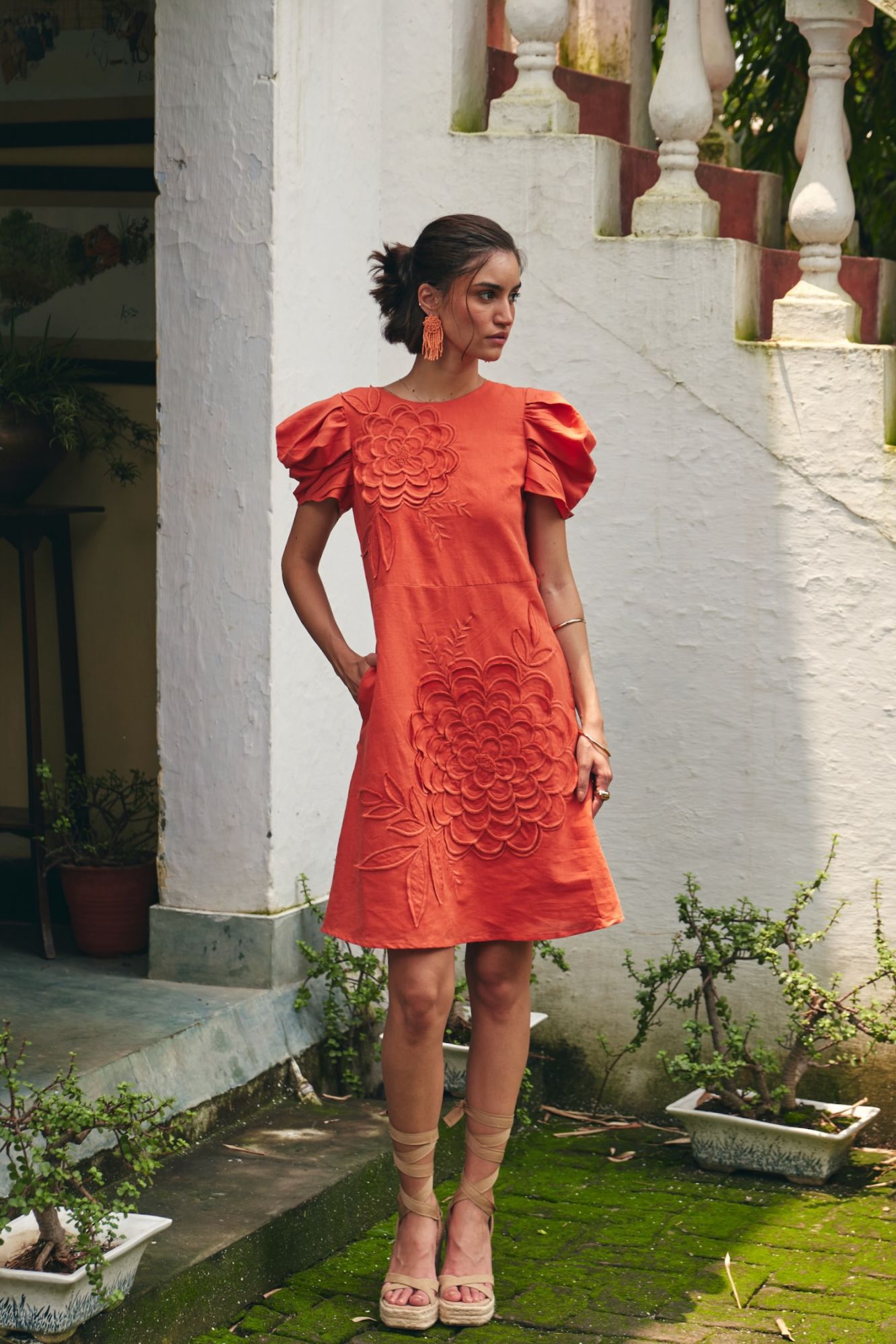 FLORENTINA CORAL COLOR LINEN FABRIC KNEE LENGTH LINED SUMMER DRESS WITH RUCHED SLEEVES AND FLOWER EMBROIDER