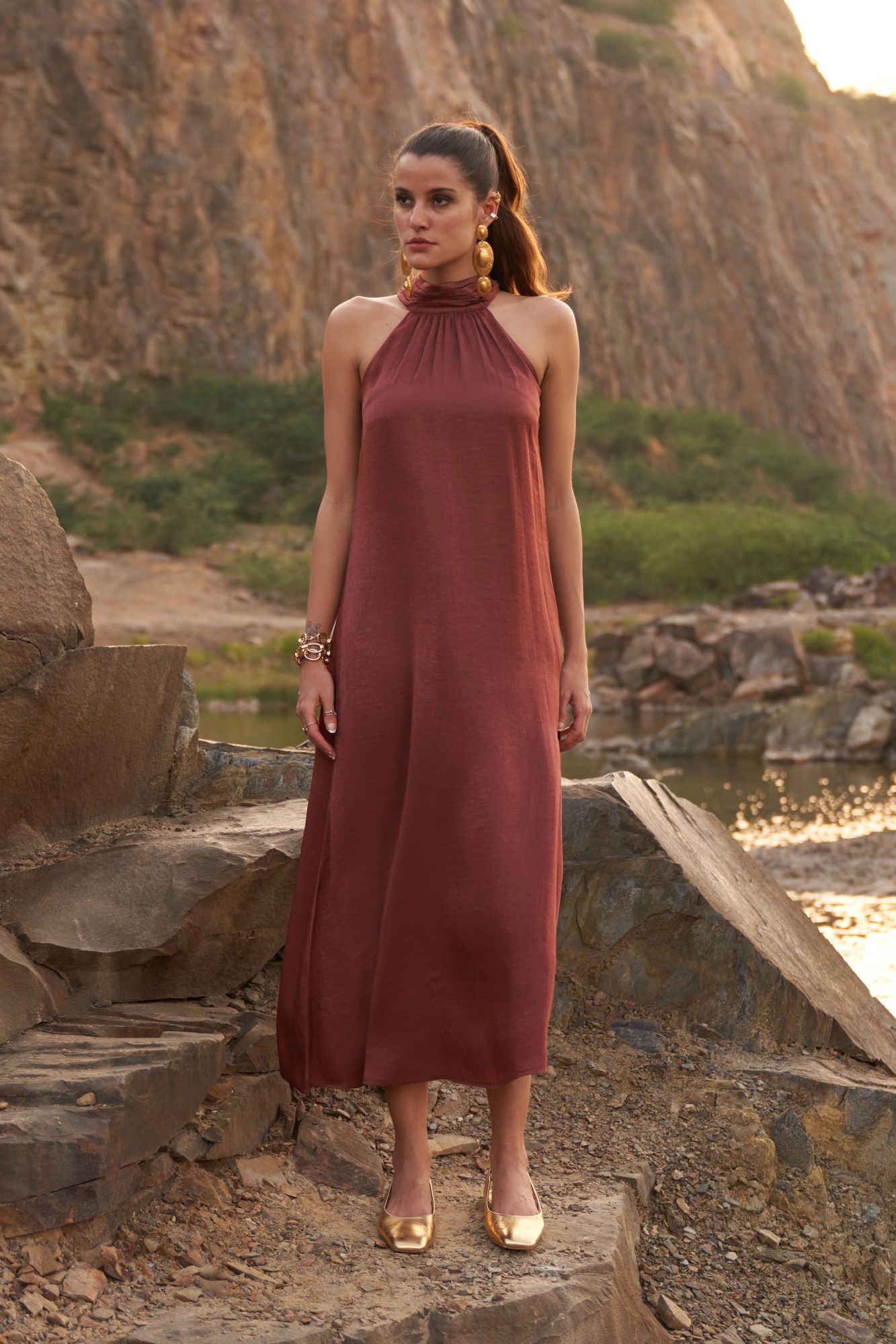 DESERT ROSE BROWN COLOR SATIN CREPE SLEEVELESS A-LINE MIDI LENGTH DRESS