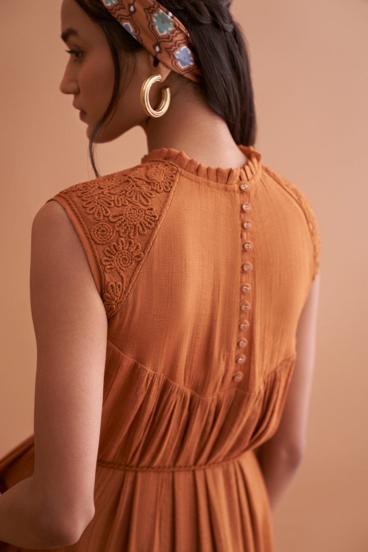 AMALFI SOLID BROWN TEXTURED RAYON CREPE MIDI LENGTH SLEEVELESS DRESS WITH HAND EMBROIDERY