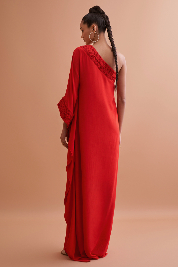 AMALFI SOLID RED TEXTURED RAYON CREPE FULL LENGTH ONE SIDED SHOULDER KAFTAN WITH HAND EMBROIDERY