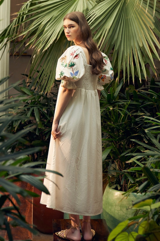 RANTHAMBORE WHITE COLOR LINEN FABRIC MIDI LENGTH STATEMENT DRESS WITH HAND EMBROIDERY AND ELBOW LENGTH SLEEVES