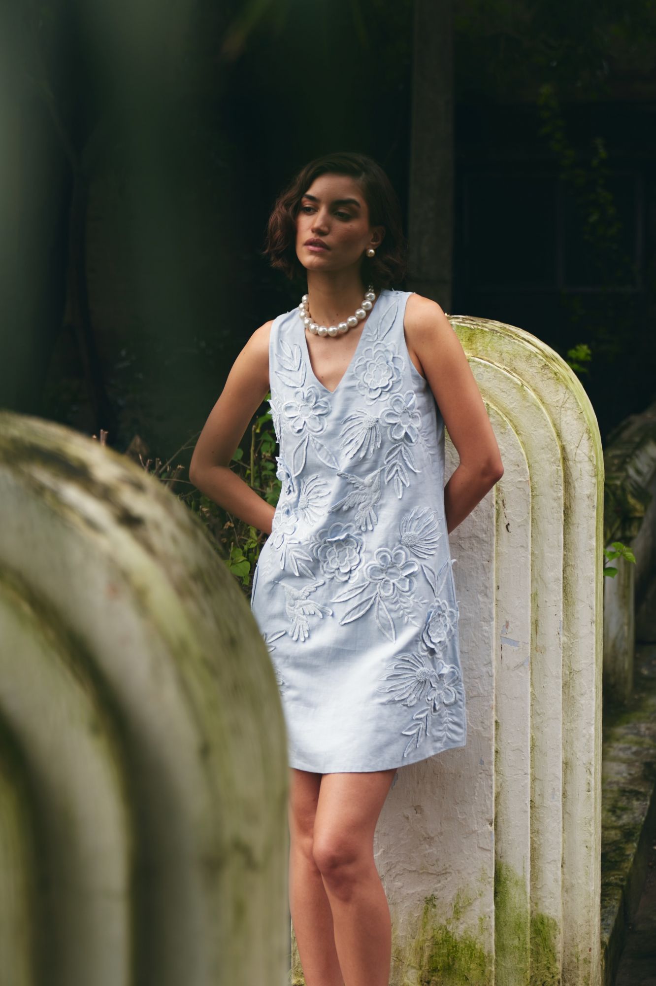 FLORENTINA SKY BLUE COLOR LINEN FABRIC SLEEVELESS MID THIGH LENGTH EMBROIDERED SHIFT DRESS