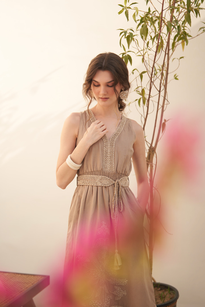 MALIBU BROWN COTTON LINEN MIDI LENGTH SLEEVELESS DRESS WITH JUTE DORI EMBROIDERY EMBROIDERED SASH