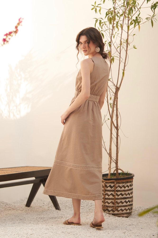 MALIBU BROWN COTTON LINEN MIDI LENGTH SLEEVELESS DRESS WITH JUTE DORI EMBROIDERY EMBROIDERED SASH