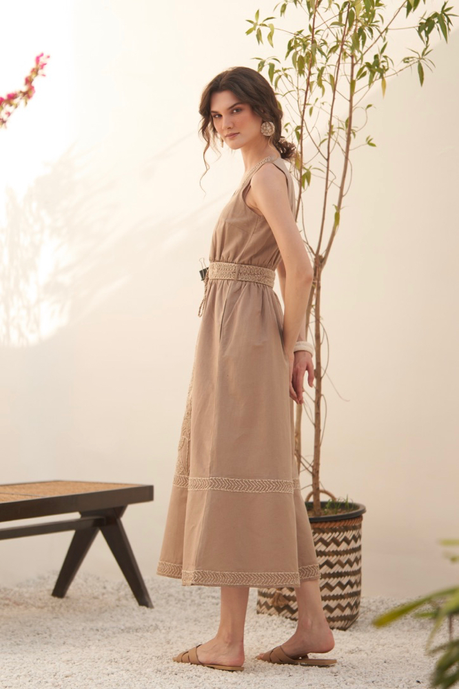 MALIBU BROWN COTTON LINEN MIDI LENGTH SLEEVELESS DRESS WITH JUTE DORI EMBROIDERY EMBROIDERED SASH