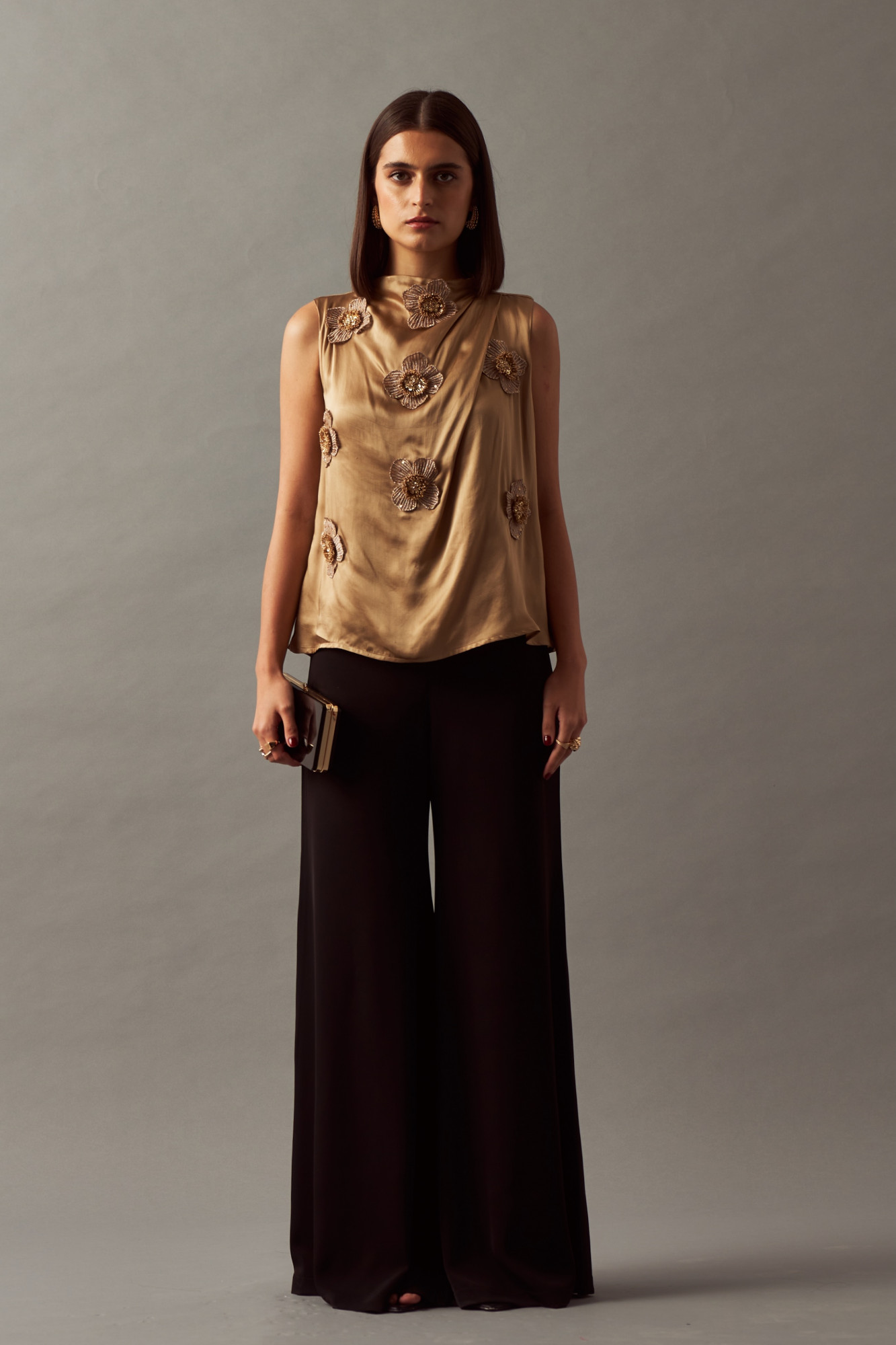 LEILA 02 GOLD COLOR SLEEVELESS HAND EMBROIDERED FLOWER TOP