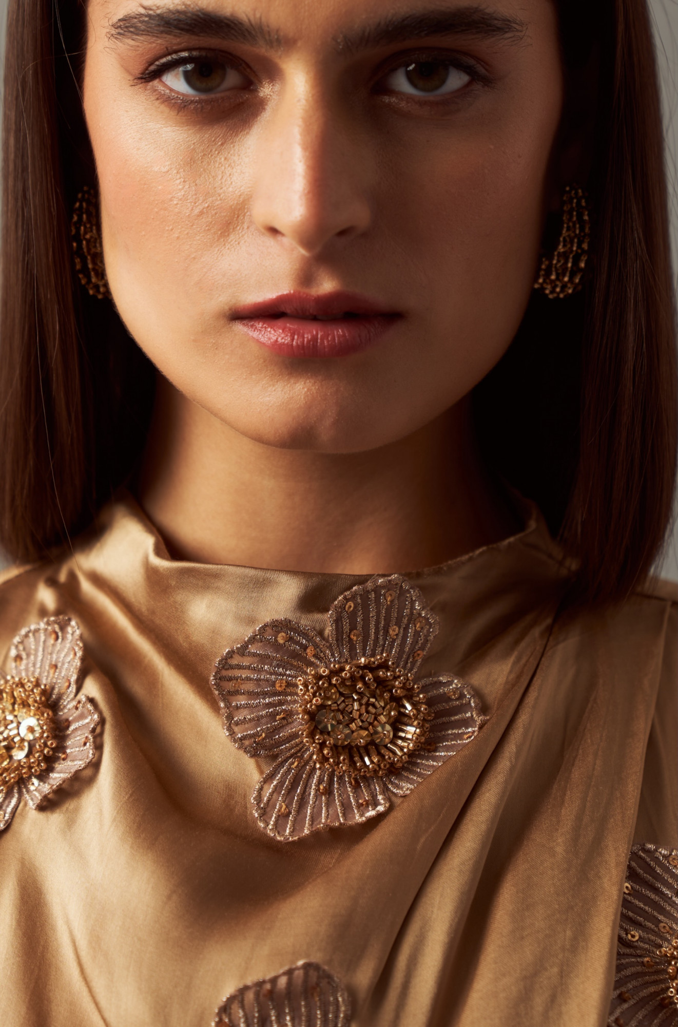 LEILA 02 GOLD COLOR SLEEVELESS HAND EMBROIDERED FLOWER TOP