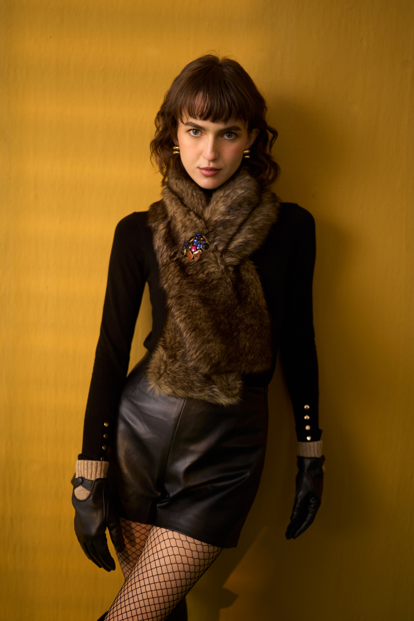 NOMADS DIRTY BROWN FAUX FUR JEWEL WINTER STOLE