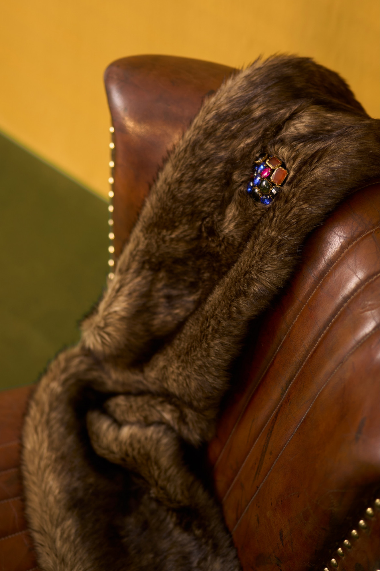 NOMADS DIRTY BROWN FAUX FUR JEWEL WINTER STOLE