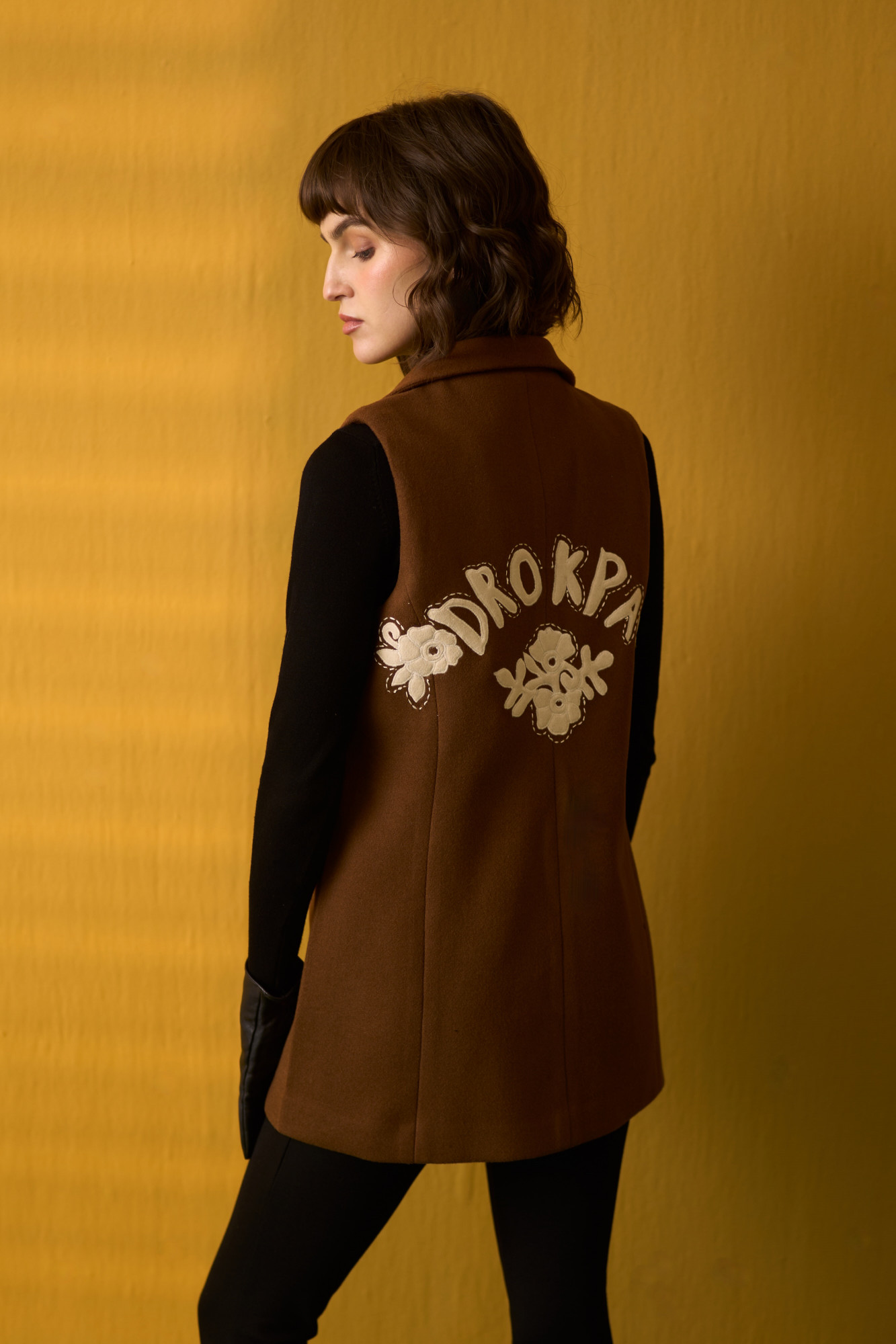 DROKPA BROWN FELT FLORA FAUNA EMBROIDERED SLEEVELESS JACKET