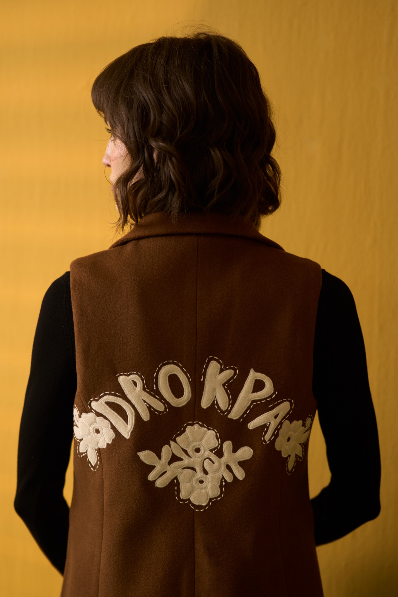DROKPA BROWN FELT FLORA FAUNA EMBROIDERED SLEEVELESS JACKET