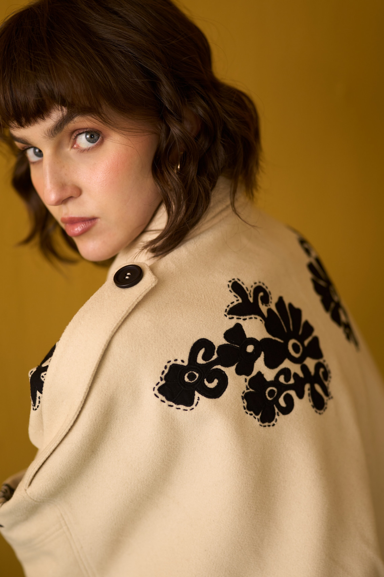 DROKPA CREAM FELT FLORA FAUNA EMBROIDERED JACKET