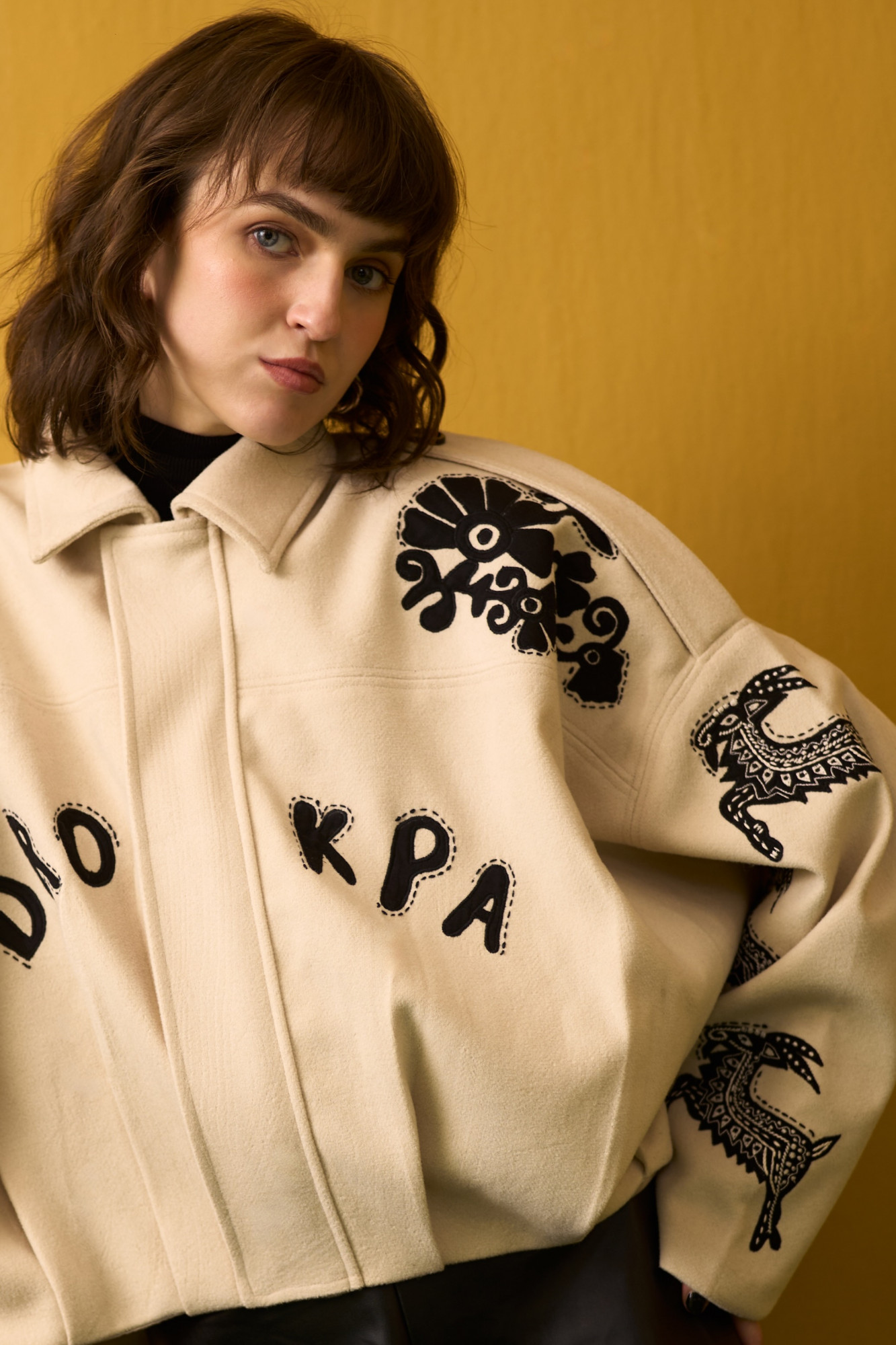 DROKPA CREAM FELT FLORA FAUNA EMBROIDERED JACKET
