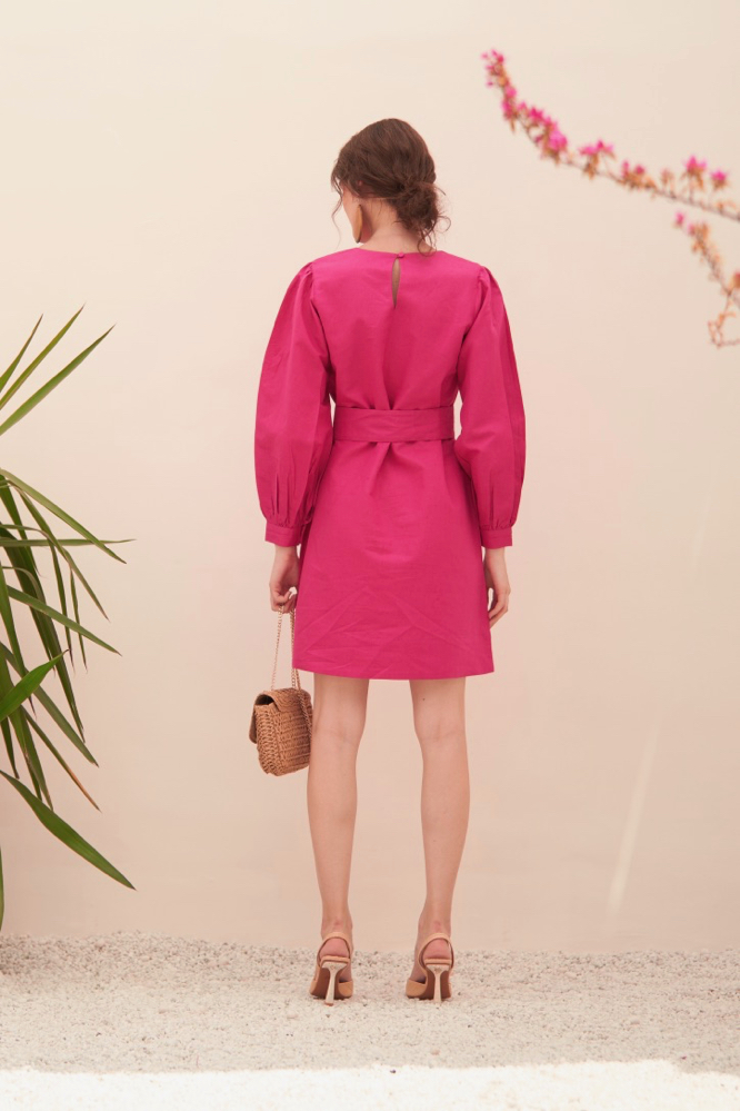MALIBU FUCHSIA PINK COLOR LINEN KNEE LENGTH SHIFT SUMMER DRESS WITH FULL SLEEVES AND FABRIC BELT