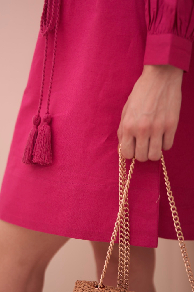 MALIBU FUCHSIA PINK COLOR LINEN KNEE LENGTH SHIFT SUMMER DRESS WITH FULL SLEEVES AND FABRIC BELT