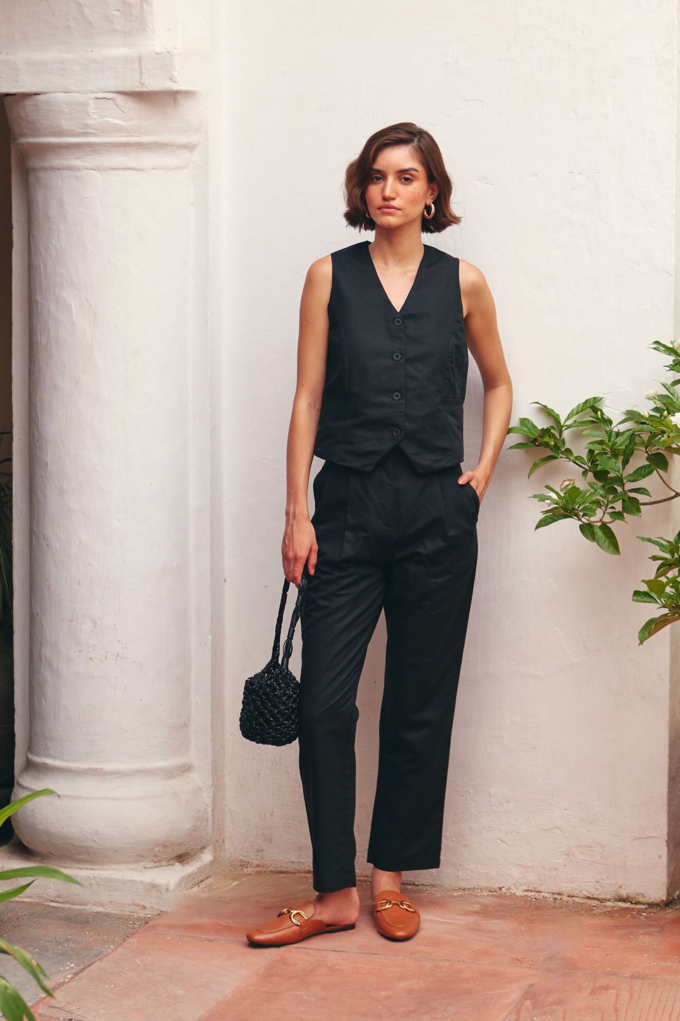 FLORENTINA SOLID BLACK COLOR LINEN FABRIC SLEEVELESS WAIST JACKET AND PANTS CO-ORDINATE