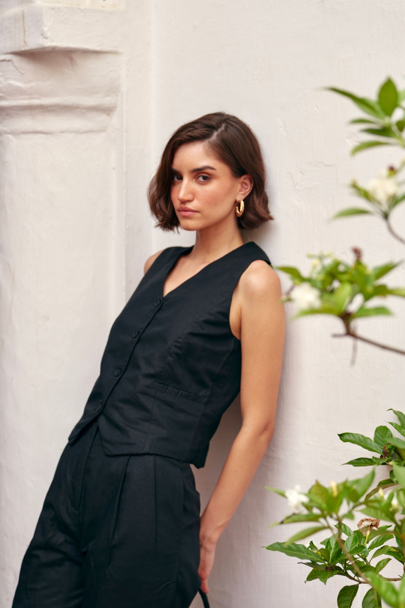 FLORENTINA SOLID BLACK COLOR LINEN FABRIC SLEEVELESS WAIST JACKET AND PANTS CO-ORDINATE