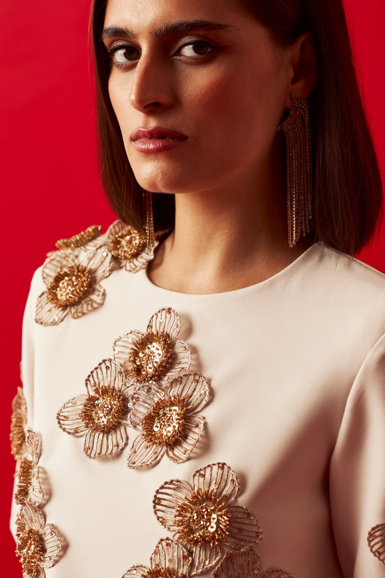 LEILA 02 CREAM COLOR HAND CRAFTED FLOWER CROP TOP WITH ZIP SARI