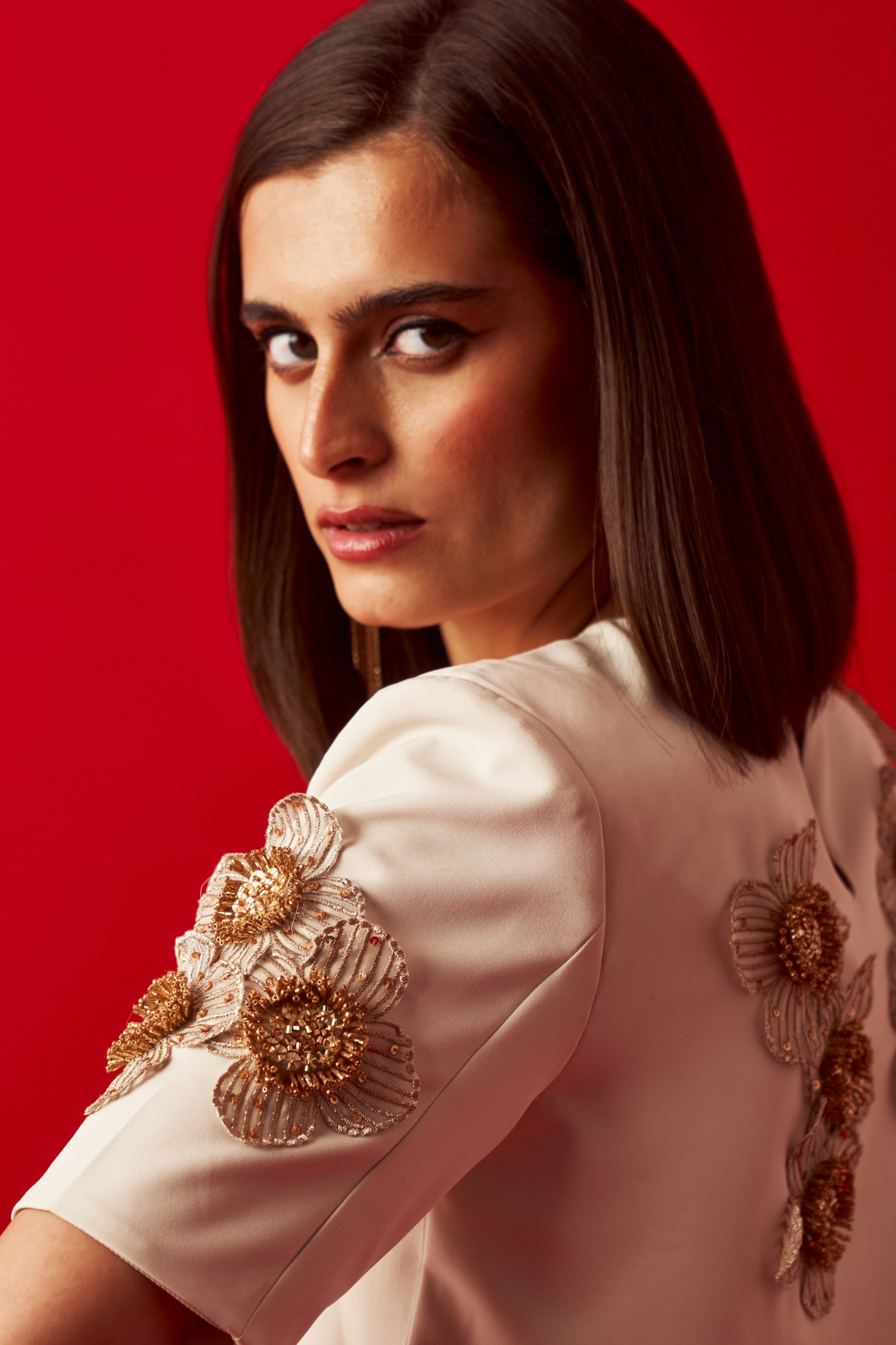 LEILA 02 CREAM COLOR HAND CRAFTED FLOWER CROP TOP WITH ZIP SARI