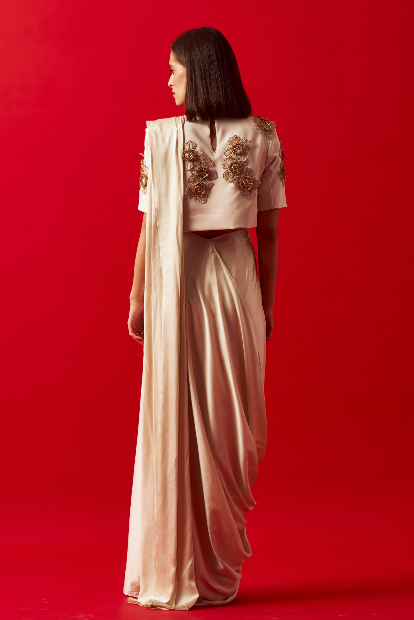 LEILA 02 CREAM COLOR HAND CRAFTED FLOWER CROP TOP WITH ZIP SARI