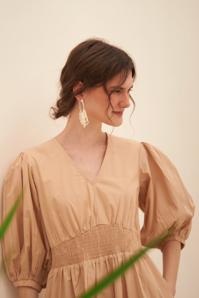 MALIBU LIGHT BROWN COTTON POPLIN KNEE LENGTH TIER SUMMER DRESS WITH ELBOW LENGTH SLEEVES AND POCKET