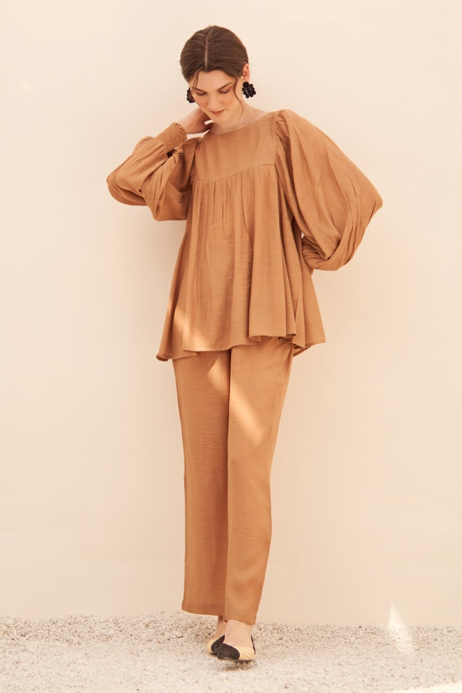 MALIBU TEXTURED RAYON CREPE SOLID BROWN FLARED TOP AND STRAIGHT PANTS FLOWY SUMMER CO-ORDINATE