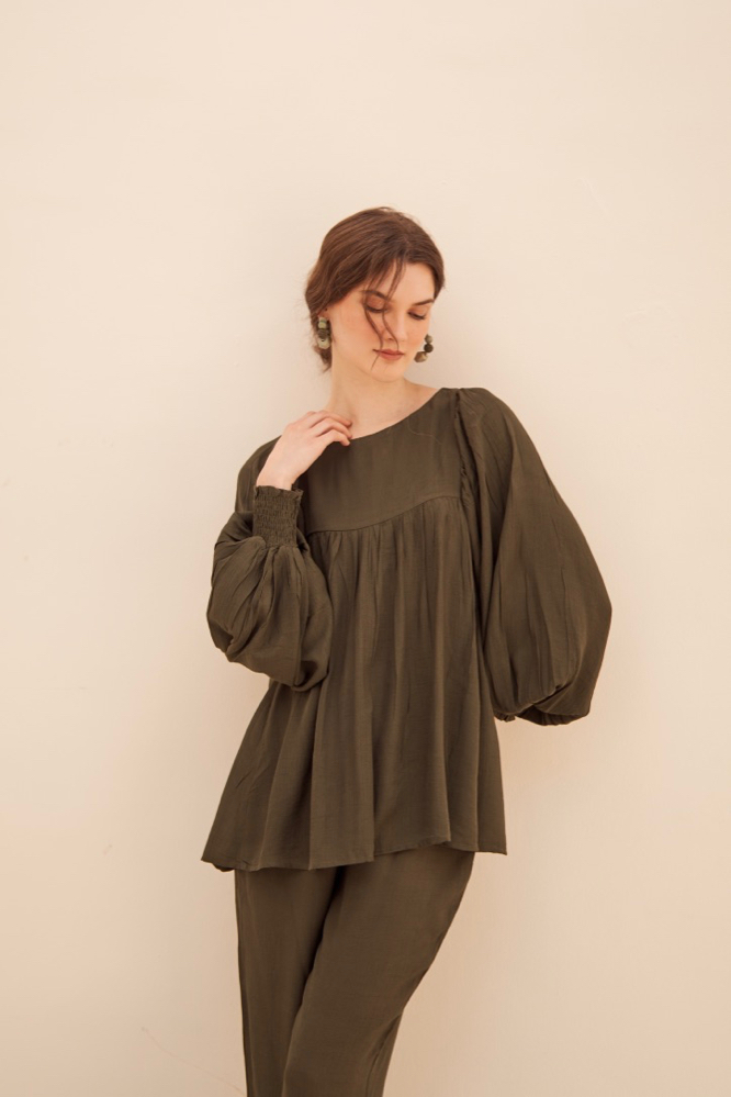 MALIBU TEXTURED RAYON CREPE DARK OLIVE FLARED TOP AND STRAIGHT PANTS FLOWY SUMMER CO-ORDINATE