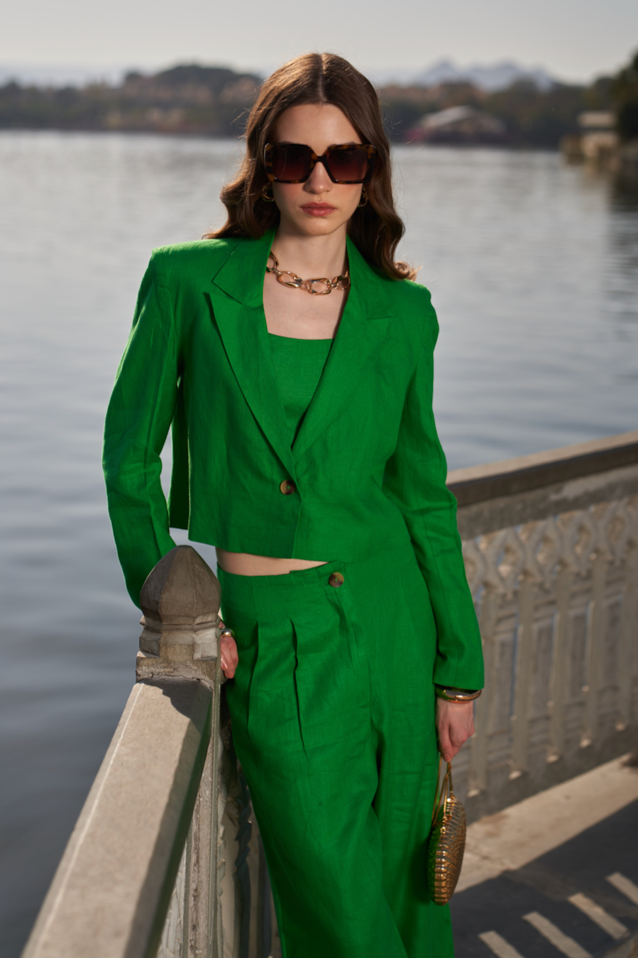 LA FLOR SOLID FOREST GREEN COLOR LINEN FABRIC CROPPED JACKET AND PANT CO-ORDINATE  WITH BUSTIER
