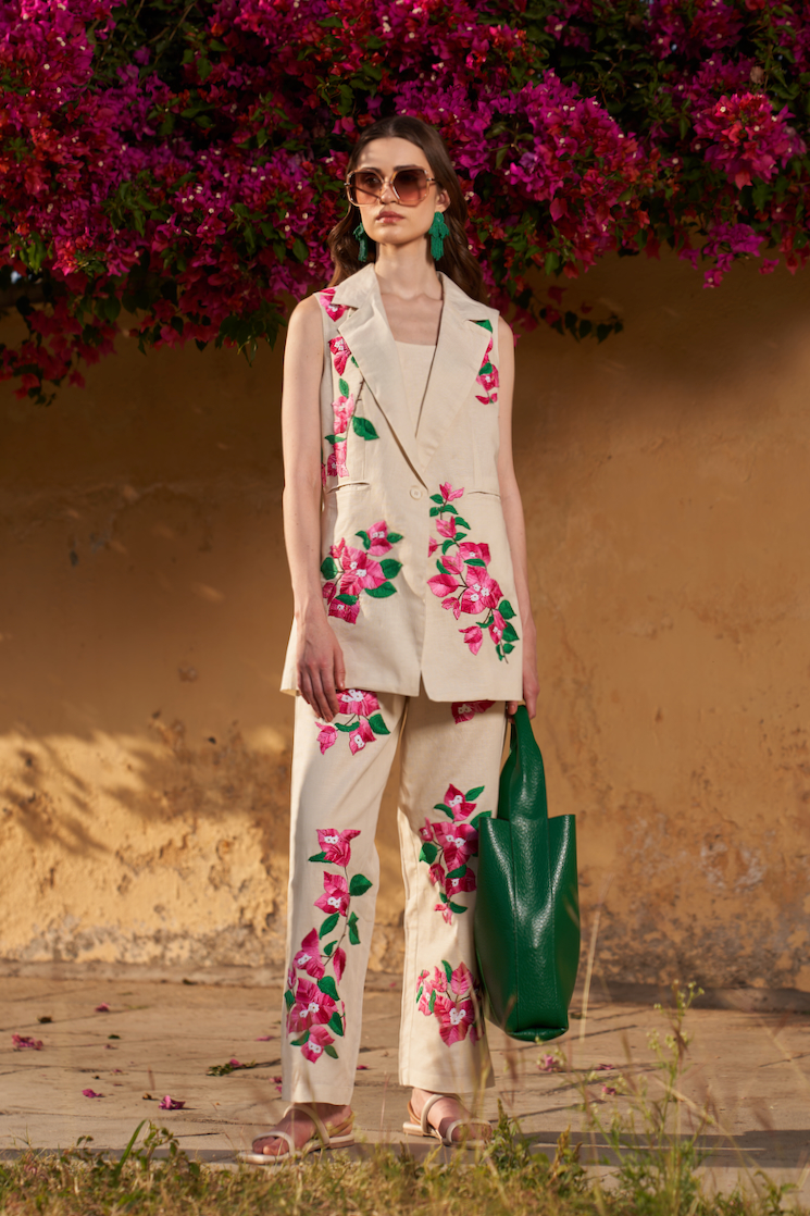 LA FLOR IVORY COLOR BOUGAINVILLEA CHUNKY HAND EMBROIDERED LINEN CO-ORD WITH SLEEVELESS JACKET BUSTIER AND PANTS