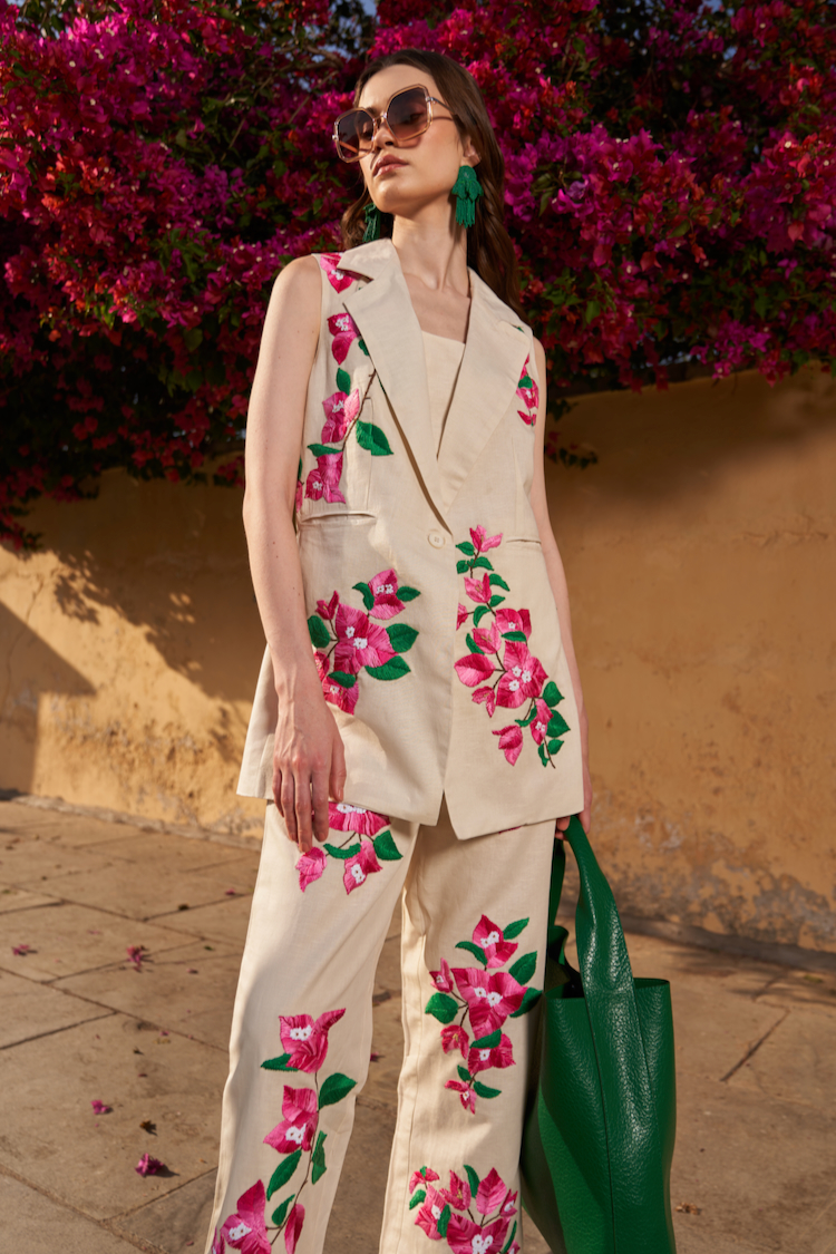 LA FLOR IVORY COLOR BOUGAINVILLEA CHUNKY HAND EMBROIDERED LINEN CO-ORD WITH SLEEVELESS JACKET BUSTIER AND PANTS