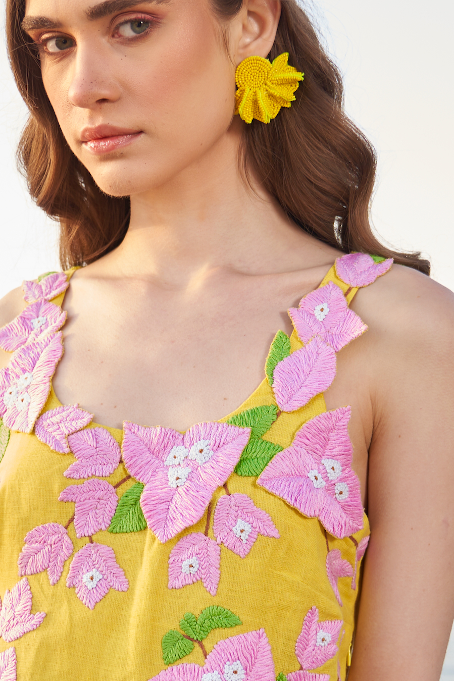 LA FLOR BOUGAINVILLEA CHUNKY HAND EMBROIDERED YELLOW LINEN KNEE LENGTH SLEEVELESS SHIFT DRESS