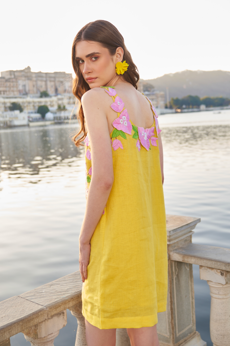 LA FLOR BOUGAINVILLEA CHUNKY HAND EMBROIDERED YELLOW LINEN KNEE LENGTH SLEEVELESS SHIFT DRESS