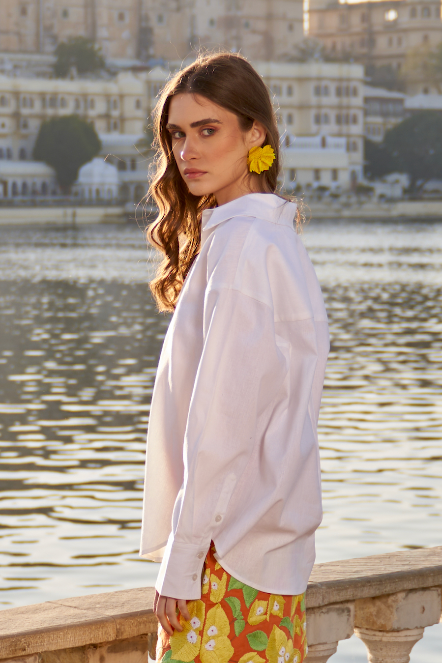 LA FLOR SOLID WHITE COLOR LINEN FABRIC COLLARED SUMMER SHIRT