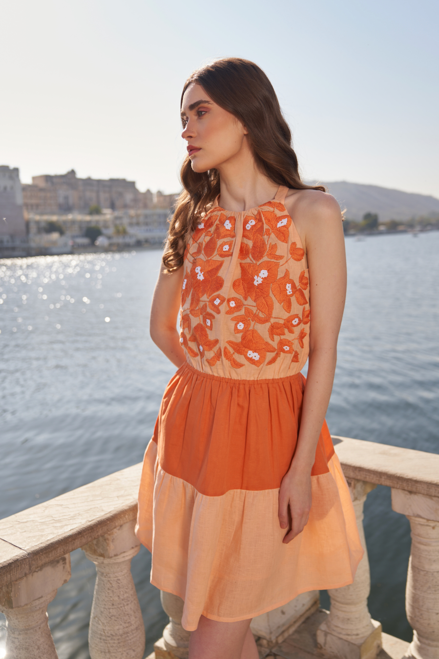 LA FLOR PEACH AND ORANGE BOUGAINVILLEA CHUNKY EMBROIDERED KNEE LENGTH SLEEVELESS LINEN COLOR BLOCK DRESS