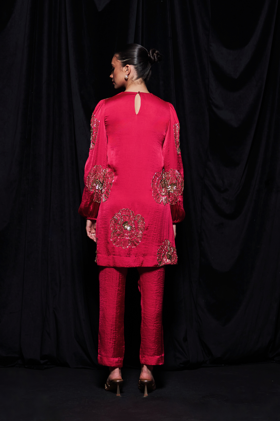 LEILA DIVA PINK COLOR TEXTURED SATIN FULL SLEEVES GOLD GLASS BEADS HAND EMBROIDERED TUNIC AND PLAIN PANTS CO-ORDINATE