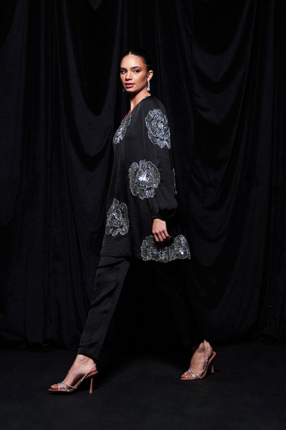 LEILA BLACK COLOR TEXTURED SATIN FULL LENGTH SLEEVES TUNIC WITH SILVER GLASS BEADS HAND EMBROIDERY ALL OVER AND PLAIN PANTS